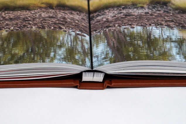 Photo book lay-flat paper and lay-flat binding